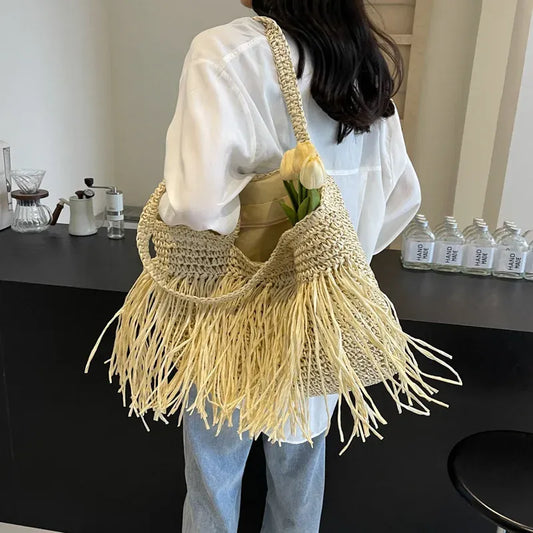 Solandra / Bolso Trenzado con Flecos