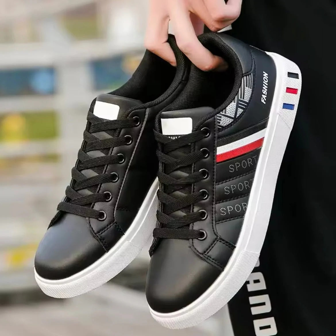 Vértice / Zapatillas resistentes y elegantes